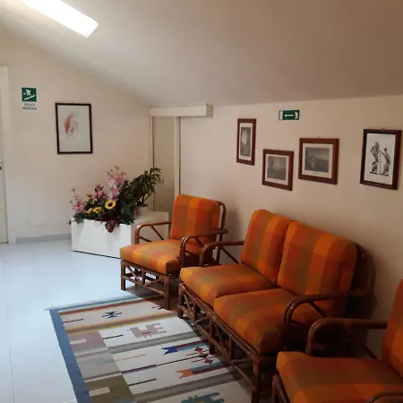 Molteni Hotel *